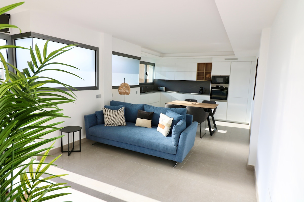 Propriété Airbnb réussie: Arguineguín Bay Apts. Factory Penthouse à Mogán