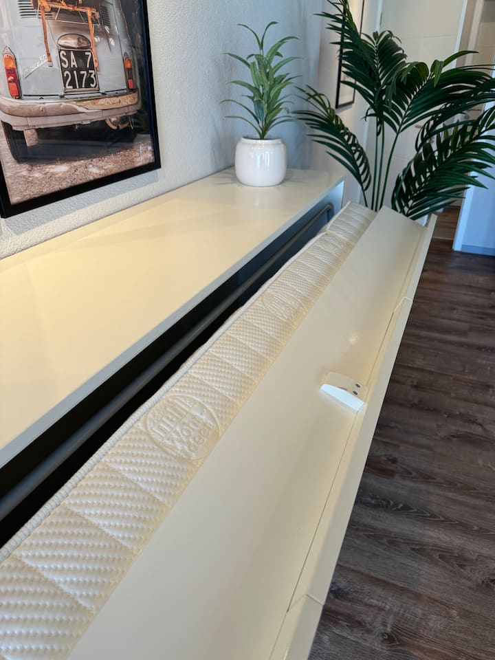 Გამოსაწევი საწოლის კარადა 