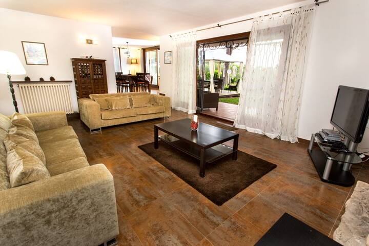 Дом у моря для семейного отдыха gallery image 2