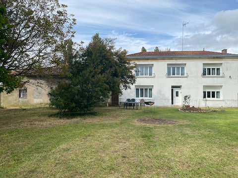 4 bedroom house for one night