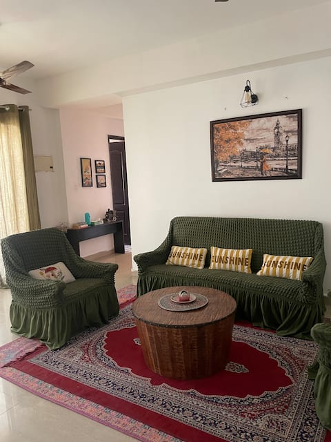 Happy Hive (Noida)