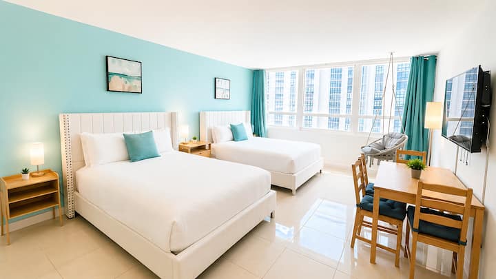 Bayview Studio | Pool + Beach Access + Valet - Miami Beach, FL
