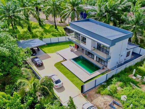 Dragon Pool Villa