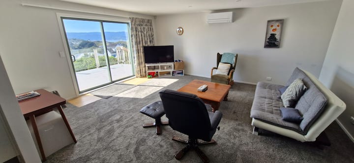 Stylish Modern Stay On Wellington’s Highest Street - Wellington