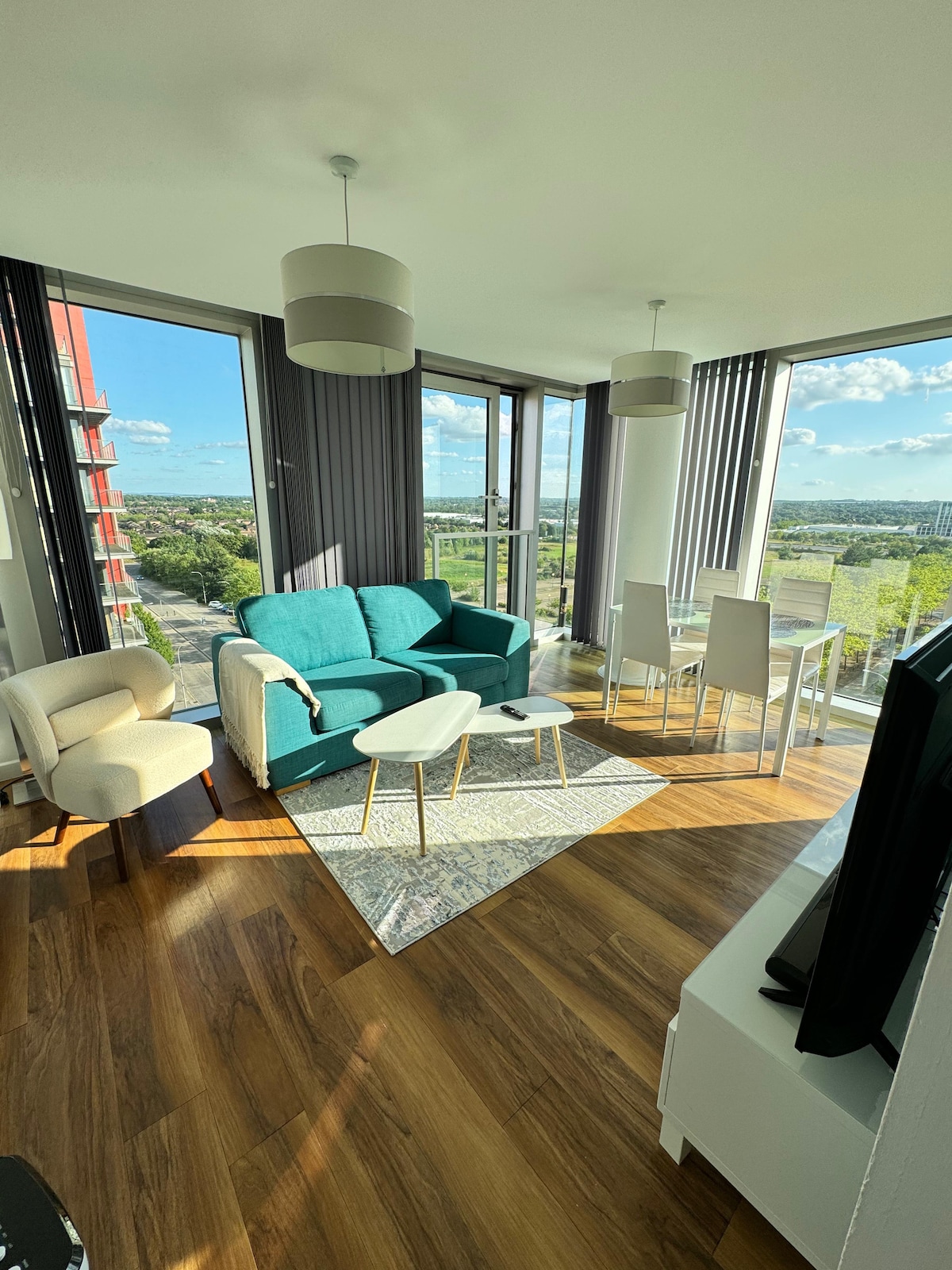 Popular Airbnb listing: 2 Bed Apartment at Central Milton Keynes (The Hub) in Central Milton Keynes
