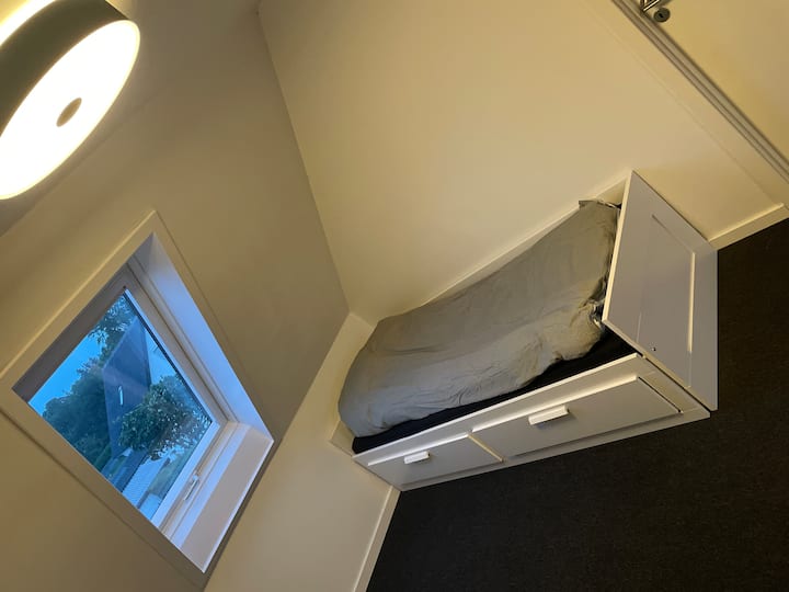 საძინებელი 4