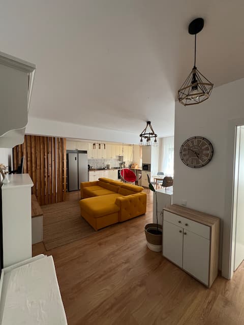 Popular Airbnb listing: Apartment/ Comfort/ Modern in Florești