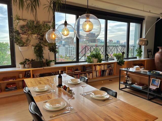 Historic Building Loft with City View gallery image 2