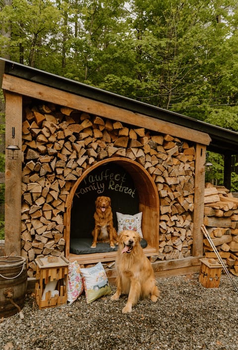 Pawfect Family Retreat w/fenced-in yard & Dog Park