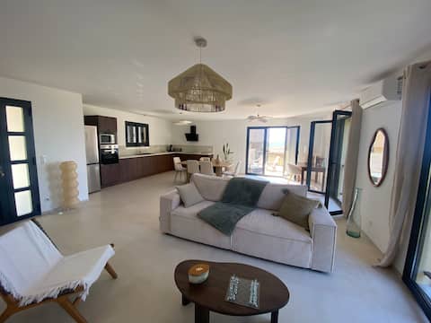 Successful Airbnb property: Large house in Belgodère/Balagne in Belgodère