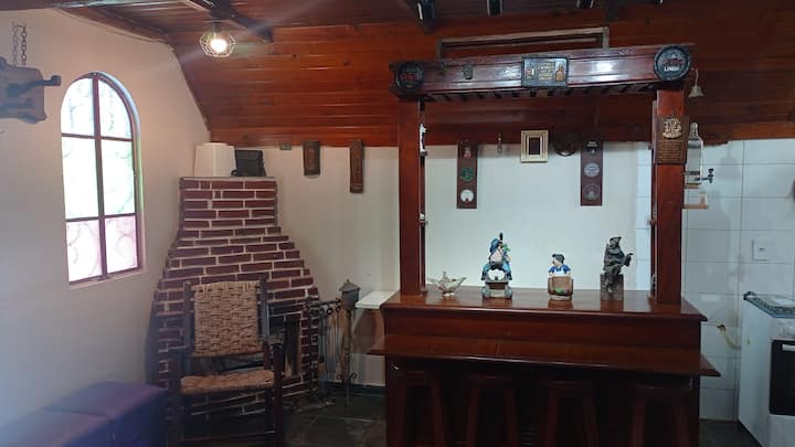Horský bar a krb