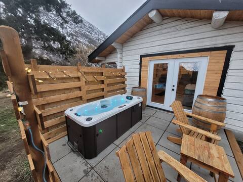 Hot Tub/ Nature Retreat Wildlife Sanctuary