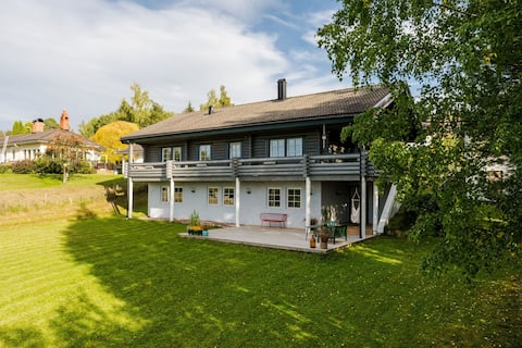 Lake view log cabin - Dalarna