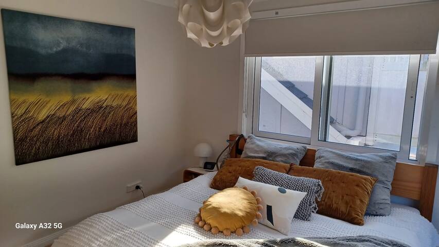 Luxury Harbour-side House with amazing views gallery image 5