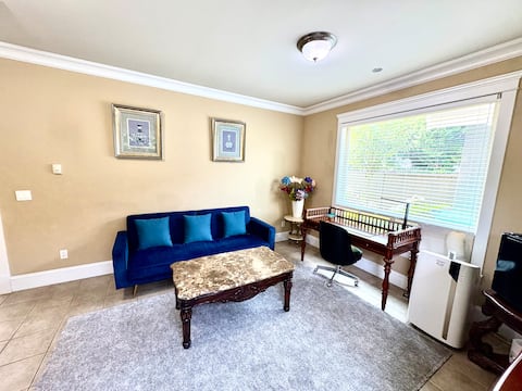 Successful Airbnb property: Private entry, no shared spaces, 2 beds. in Richmond