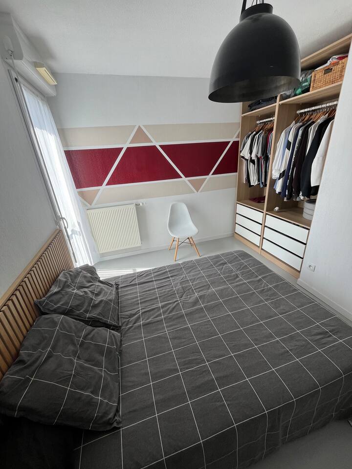 Schlafzimmer 1