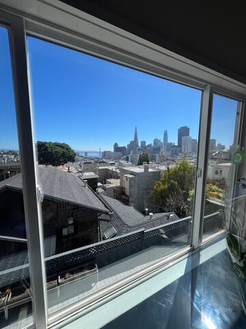 Detached Cottage | BayViews | Walk to SF Landmarks gallery image 2