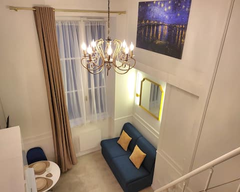 Successful Airbnb property: Elegant Studio Presqu'île Lyon 1st in Lyon 1er Arrondissement