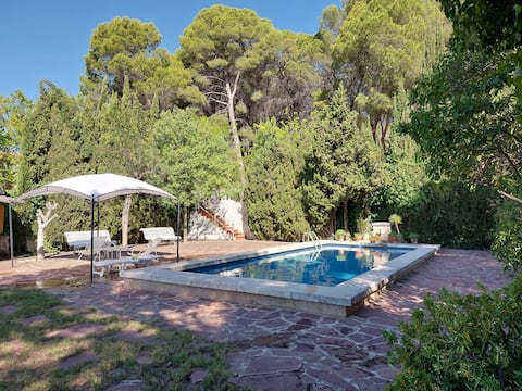 Rural accommodation with pool