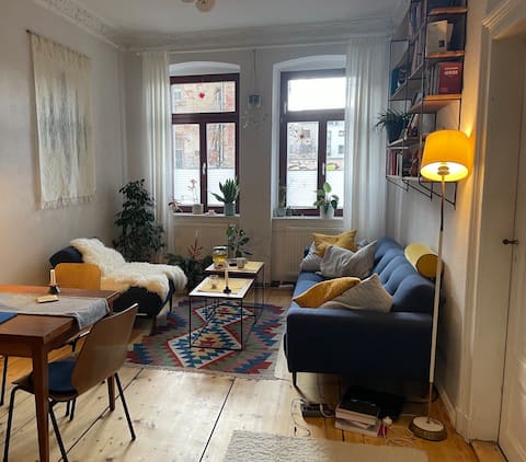Top Airbnb: Old-building charm on Karli in Zentrum Süd