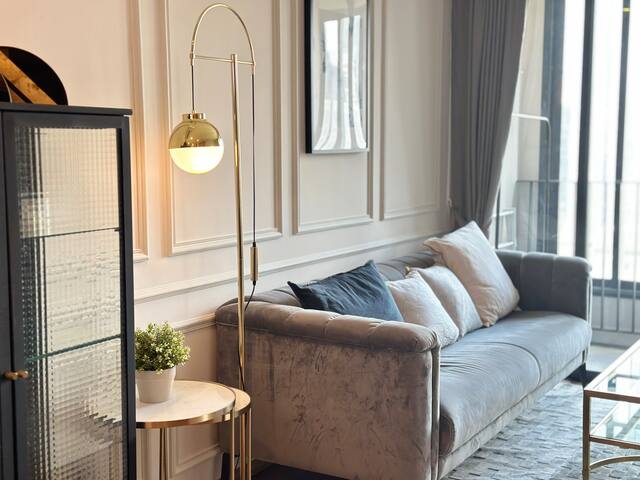 DowntownLuxury 2BR Condo/360° INFINITYPOOL@Chitlom gallery image 2