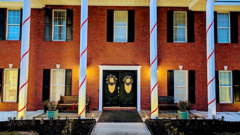 Midway Manor | Private Events, Weddings, Reunions