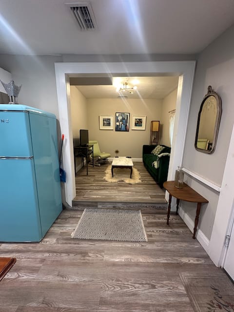 Successful Airbnb property: Welcoming Home Near Everything in East Forest Hills