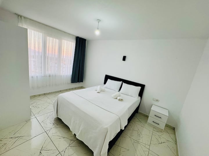 Schlafzimmer 1