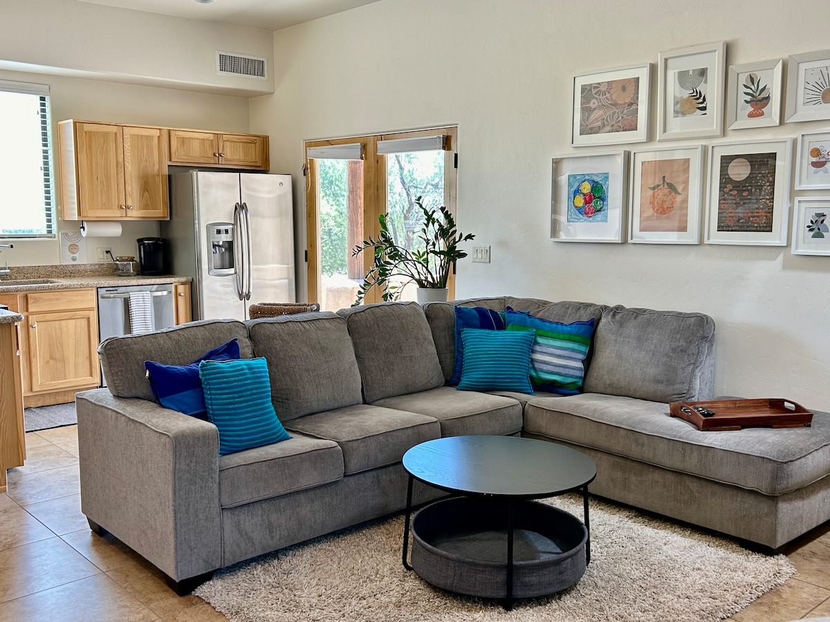 Popular Airbnb listing: Private Guesthouse in NW Tucson - New! in Marana