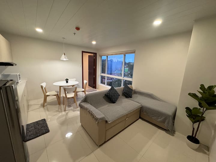 Megatower 1 -Spacious 1br Corner Unit With View - Baguio