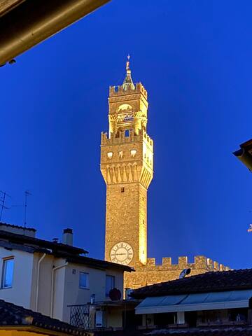 Luxury Modern and Stylish Apartment gallery image 2