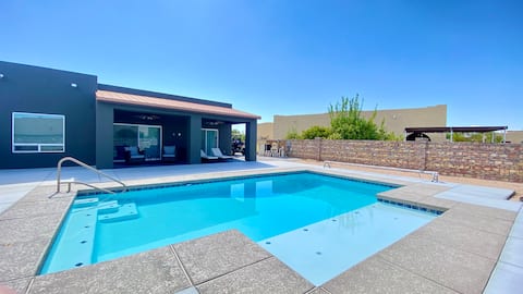 Desert Retreat- Heated Pool/boat/RV parking