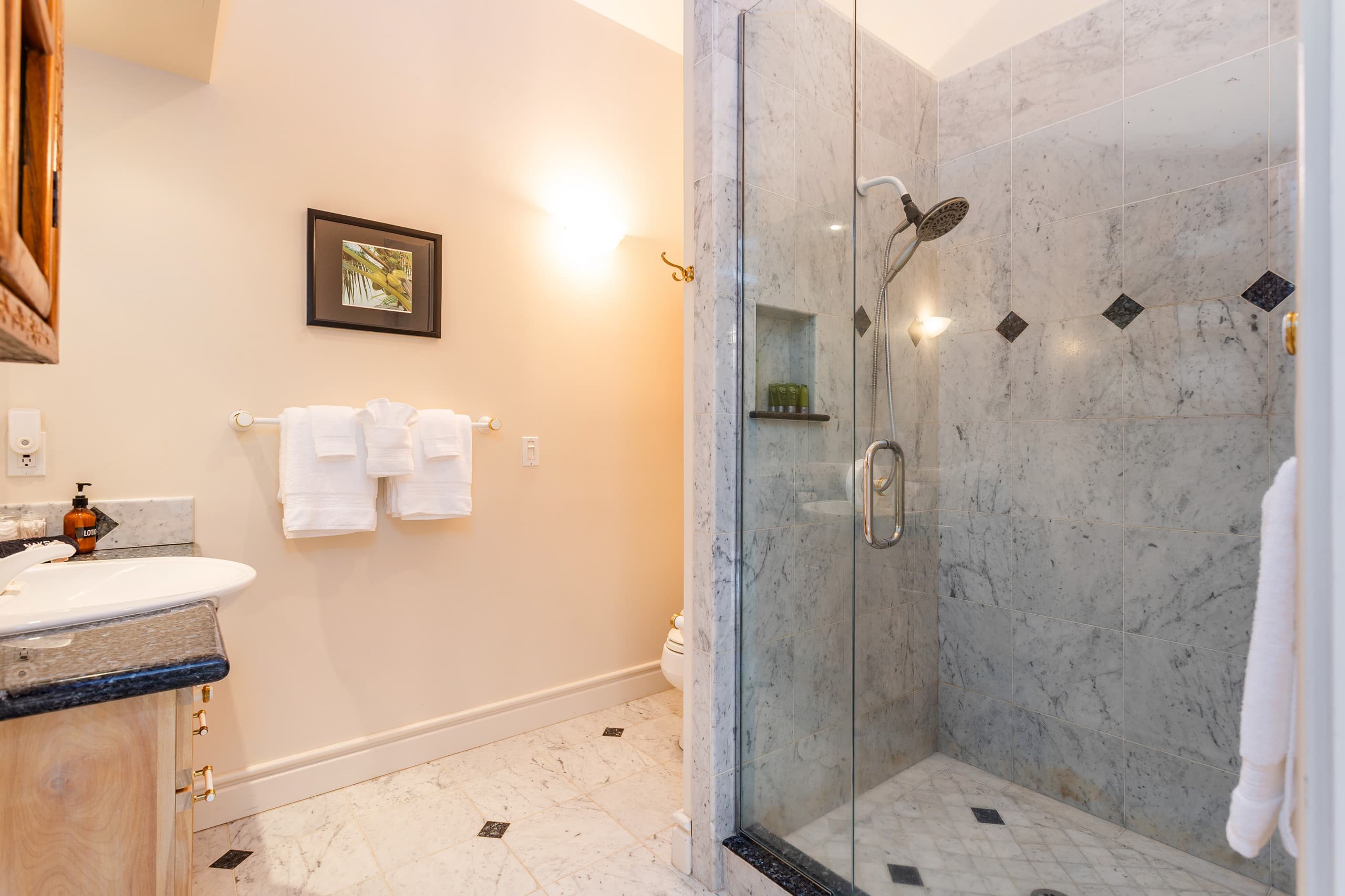 Home in Waimea · ★5.0 · 3 bedrooms · 3 beds · 3.5 baths - Image 10