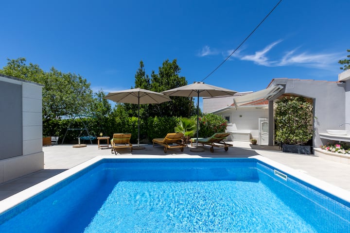 Villa Ella - Garden&pool - Promajna