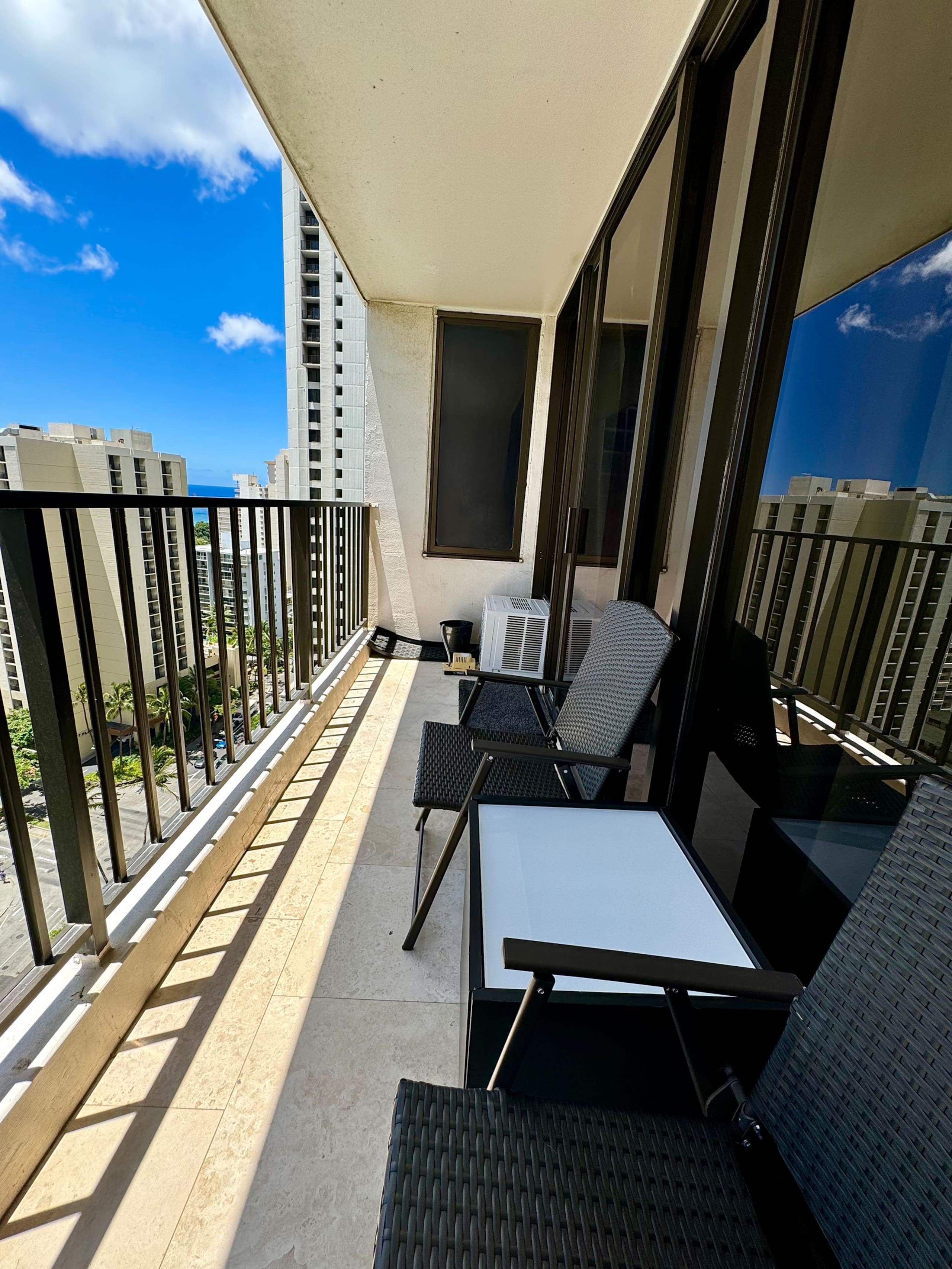 Hotel in Honolulu · ★4.77 · 1 bedroom · 3 beds · 1 private bath - Image 4