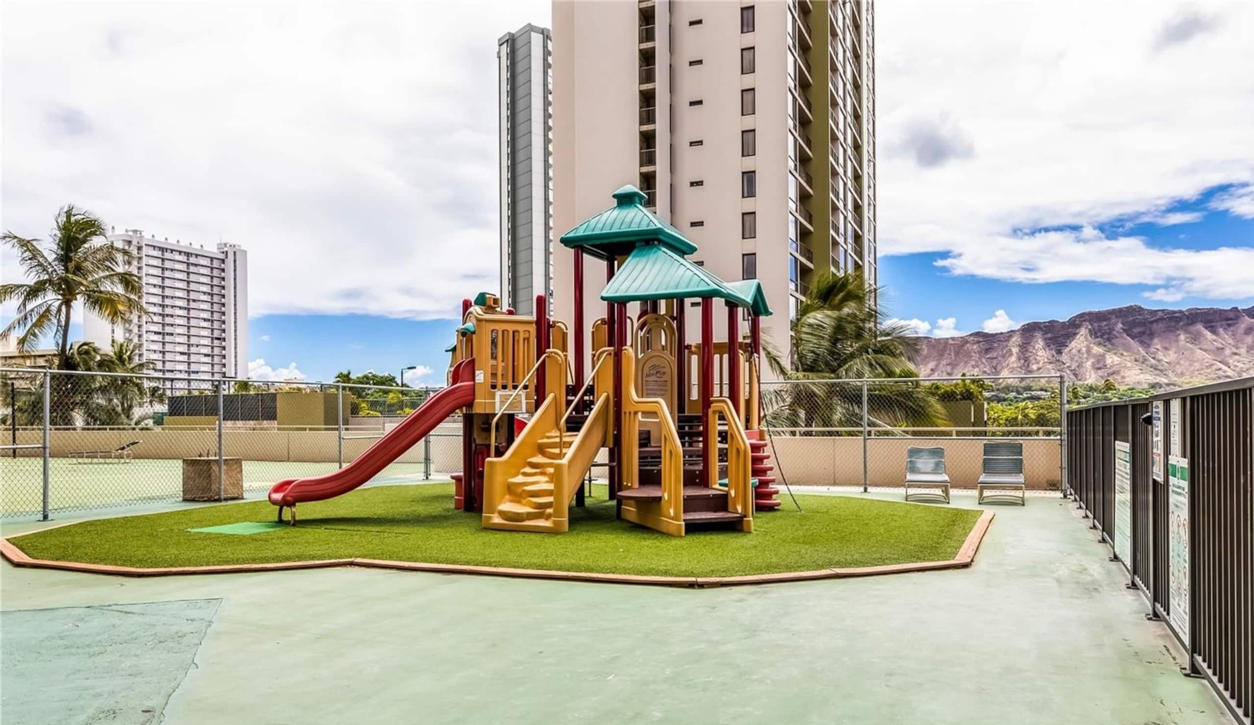 Hotel in Honolulu · ★4.77 · 1 bedroom · 3 beds · 1 private bath - Image 41