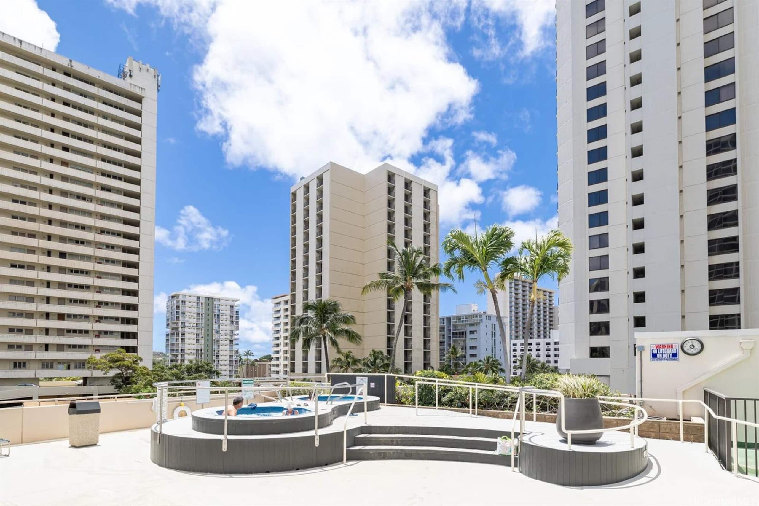 Hotel in Honolulu · ★4.77 · 1 bedroom · 3 beds · 1 private bath - Image 37