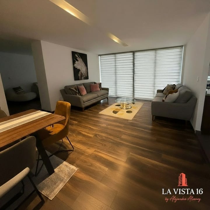 Luxury Apt 16th Floor · View + Pool · Central - Querétaro