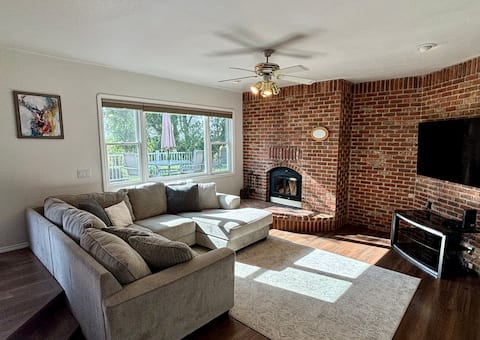 Top Airbnb: Epic Bridger Mountain Views! A Memorable Retreat in Belgrade