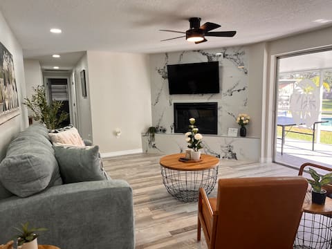 Countryside Escape with Pool Steps from Tampa