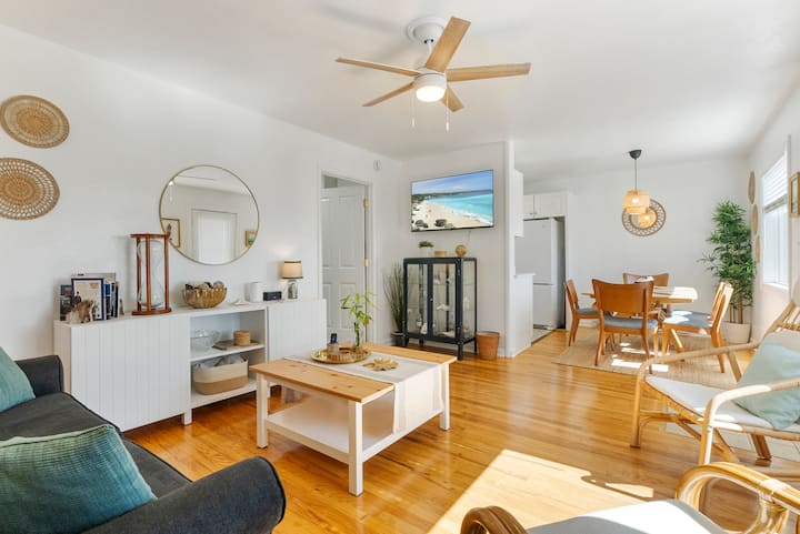 Ocean View Getaway - The Beachcomber! New! - Crescent City, CA