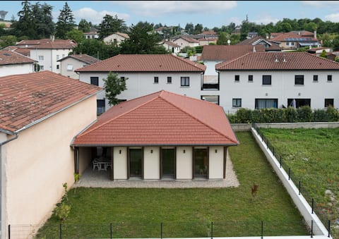Villa between Vienne and Lyon + parking