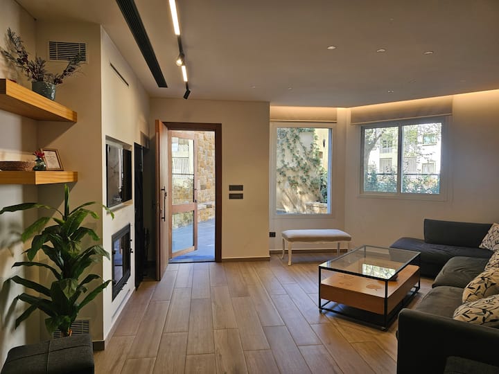 Freya's Apartment - Lebanon