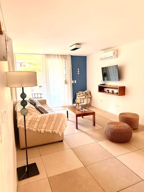 Top Airbnb: Oceanfront Side Apartment in Las Gaviotas
