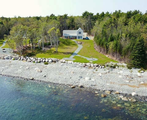 SaltStone - Oceanfront Cottage
