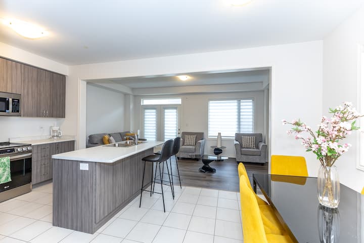 Home In Waterdown, Hamilton. - Burlington