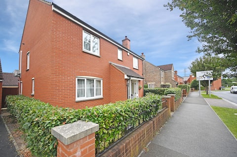 # 5 Bedrooms Modern House @Bridgewater,