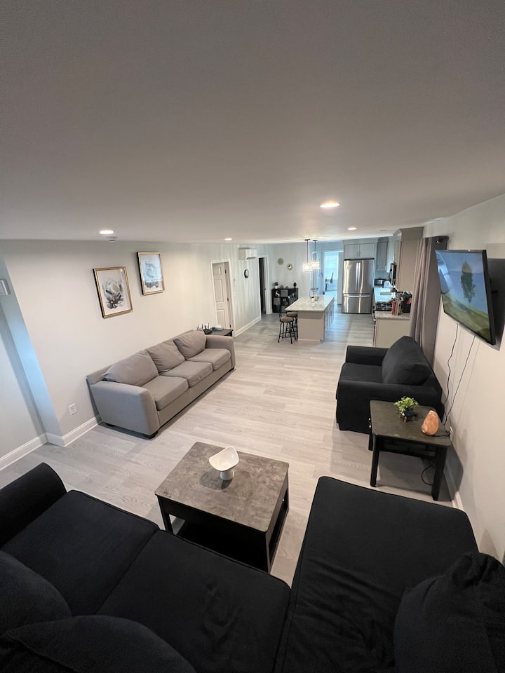 Salem Gem: Home Away From Home With Yard! - Salem, MA