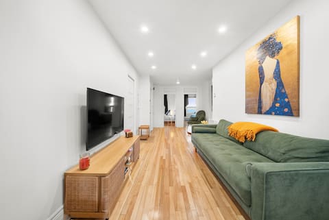 Top performing Airbnb: | The Notre Dame 3 | in Trois Rivières