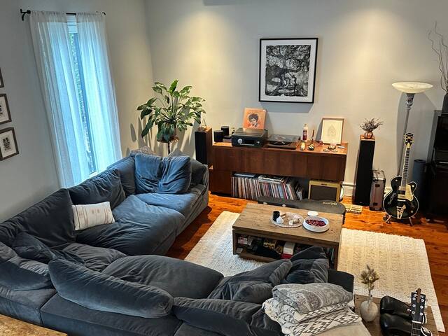 Most stunning house in Montreal gallery image 2